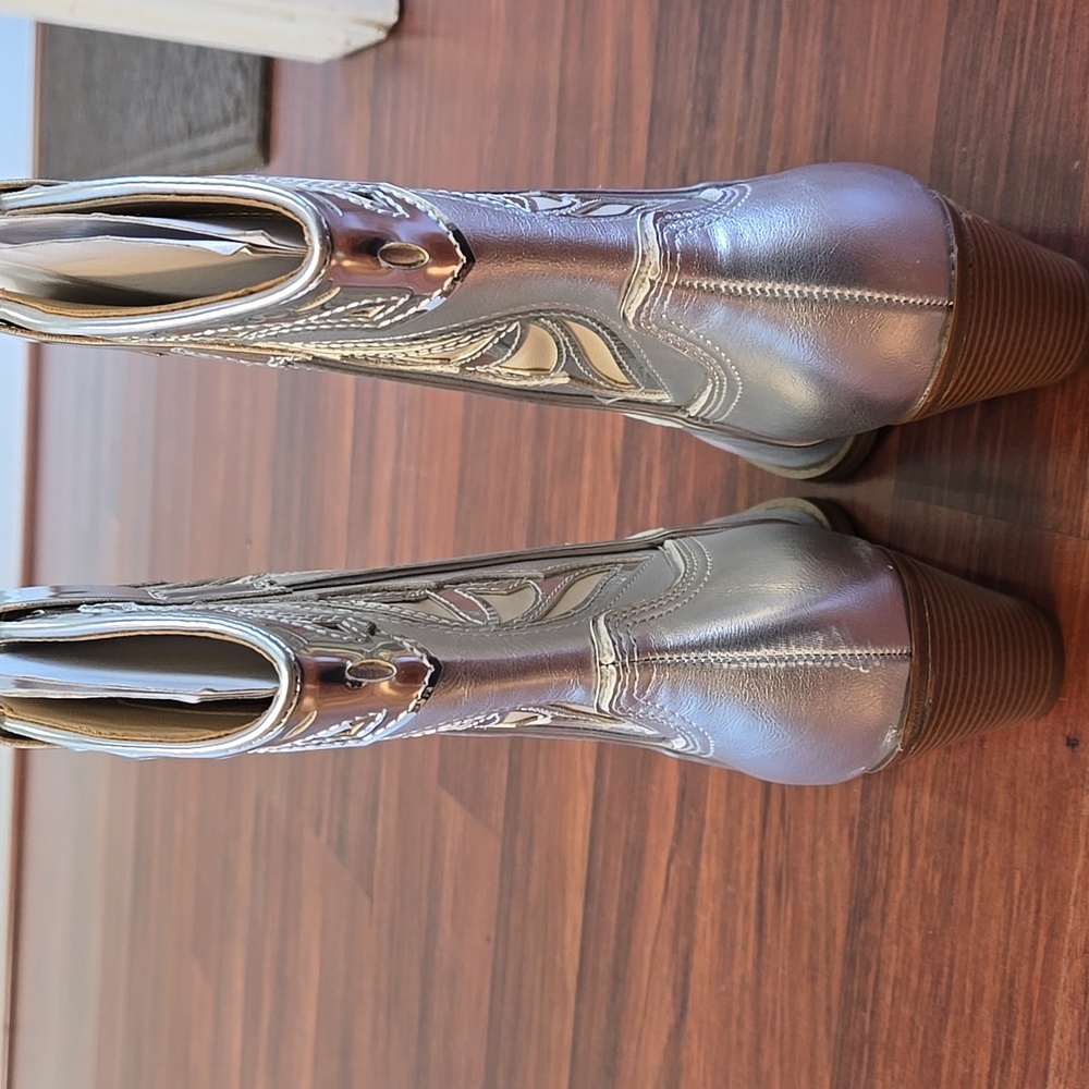 Nine West Silver Western Boots Size 5 - Picture 9 of 16